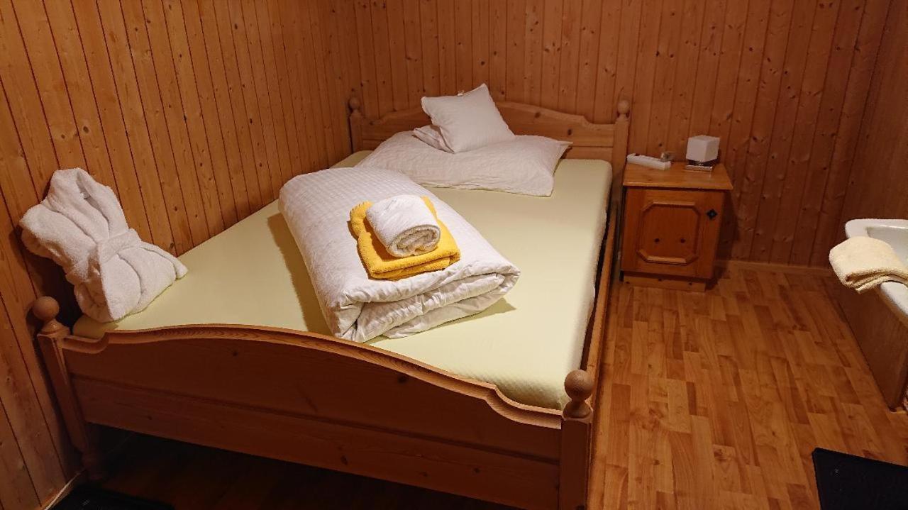 Gasthof Surselva Бріґельс Екстер'єр фото